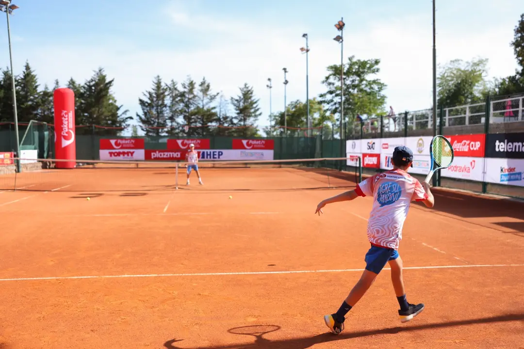 FOTO Na Plazma Sportskim igrama mladih 2 tisuće djece - pristigli sudionici iz naše županije