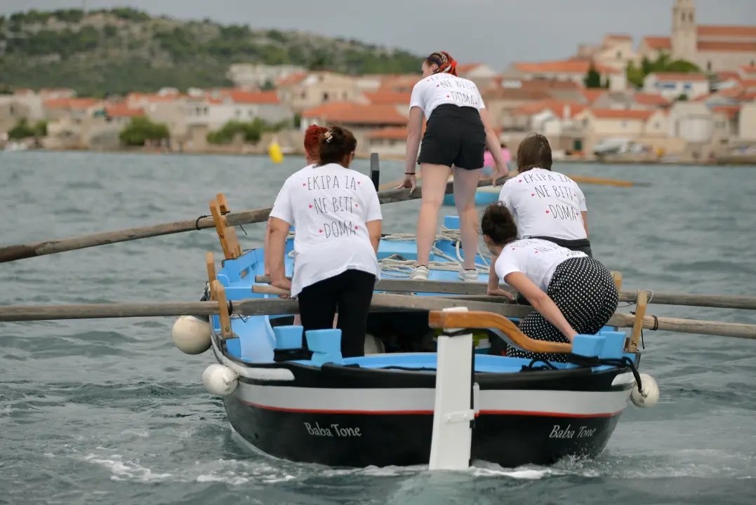 Održana ženska veslačka regata u Betini: Pogledajte koje su ekipe bile najbolje