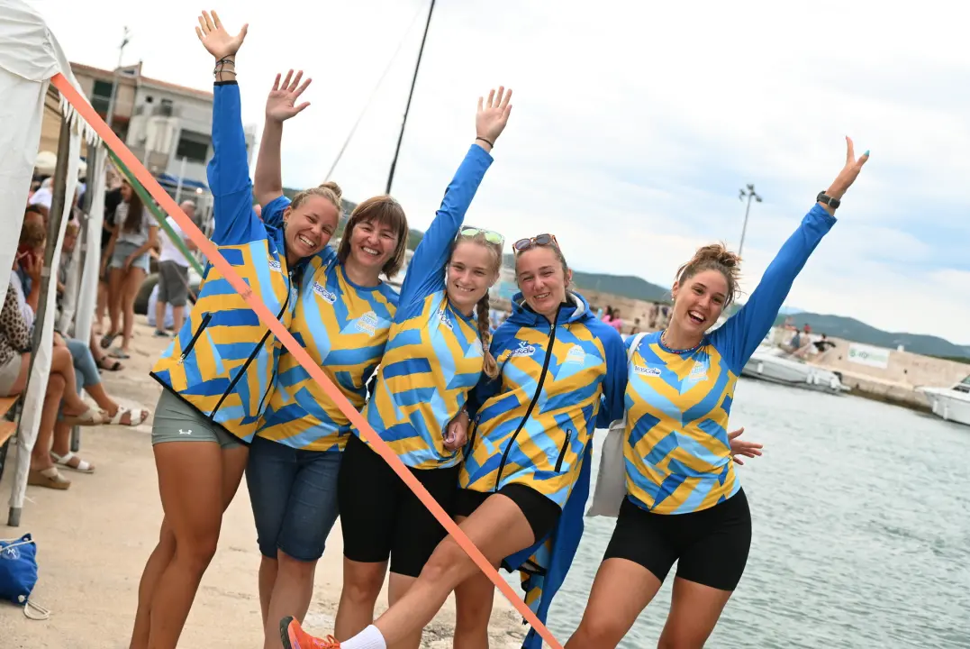 Održana ženska veslačka regata u Betini: Pogledajte koje su ekipe bile najbolje
