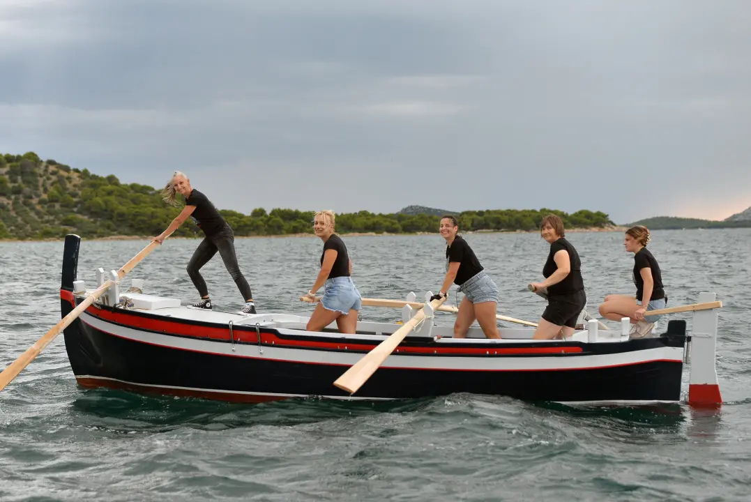 Održana ženska veslačka regata u Betini: Pogledajte koje su ekipe bile najbolje
