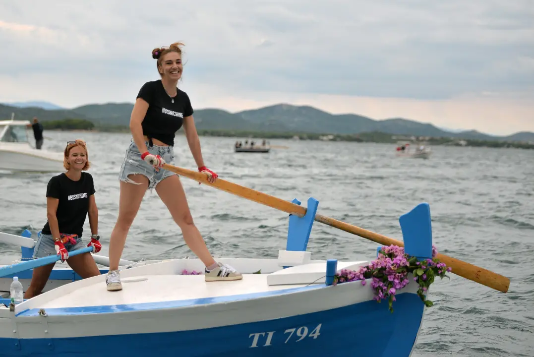 Održana ženska veslačka regata u Betini: Pogledajte koje su ekipe bile najbolje