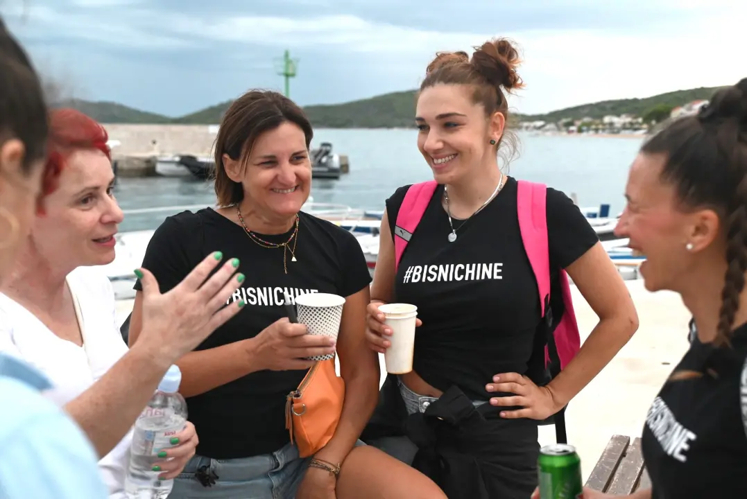Održana ženska veslačka regata u Betini: Pogledajte koje su ekipe bile najbolje